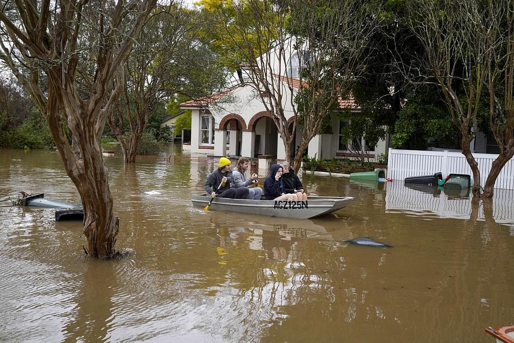 Australia floods: 50,000 prepare for evacuation in Sydney, country's largest city - Vimarsana News