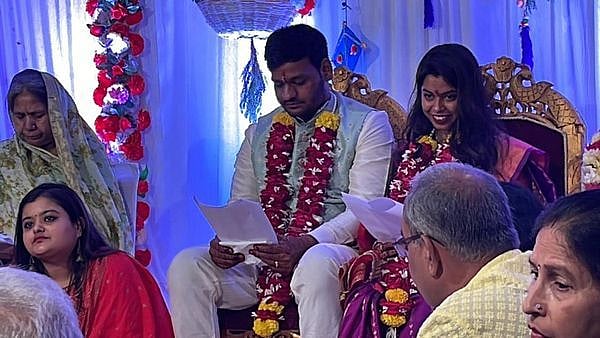 Unique wedding in Indore, bride-groom tie the knot under Jivan Vidya marriage method - Vimarsana News