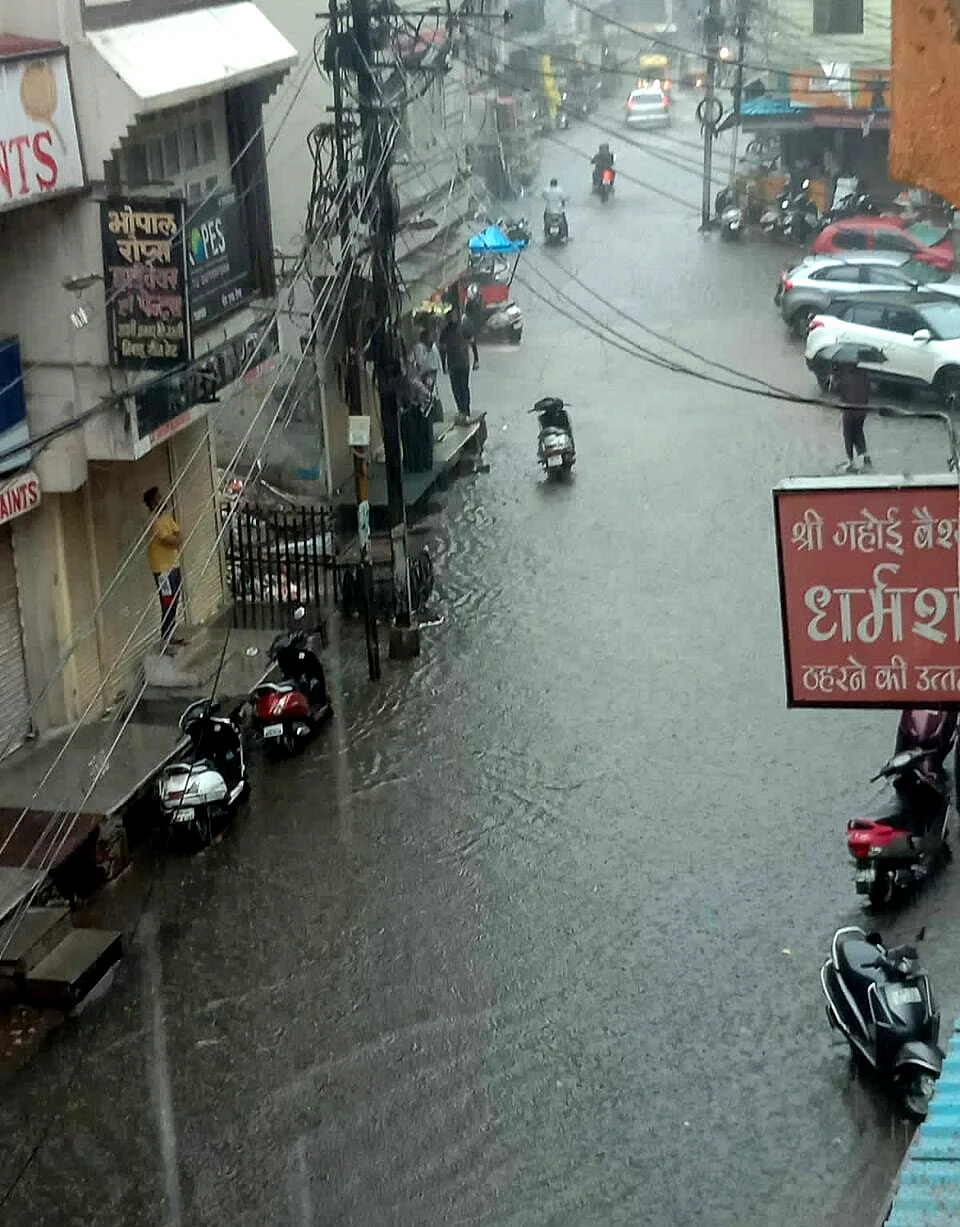 A spell of heavy rain lashed Bhopal on Sunday leading to water logging in Jumerati and other areas