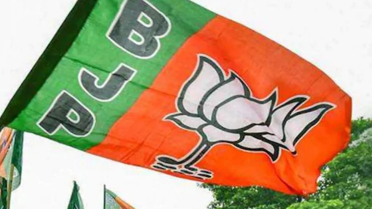 'TRS is having malicious intention': BJP cries foul over presence of Telangana intelligence official at meeting venue - Vimarsana News