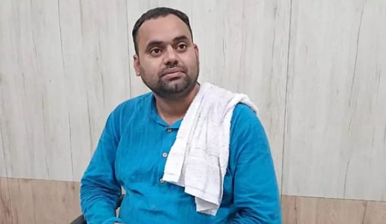 Bihar professor returns back 33-month salary for this reason - Vimarsana News