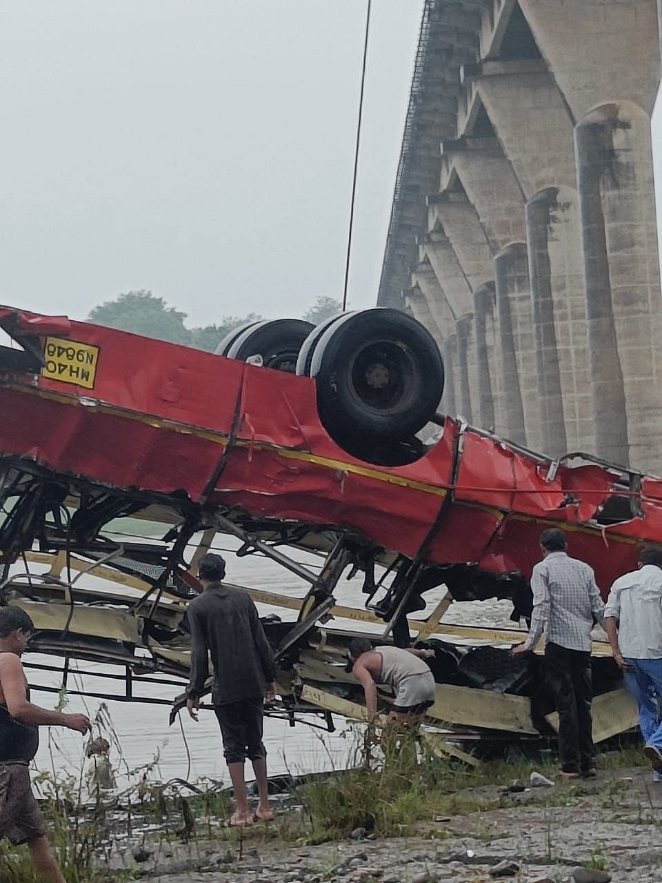 Bhopal: MP govt announces ex-gratia of Rs 4L for each bus accident incident - Vimarsana News