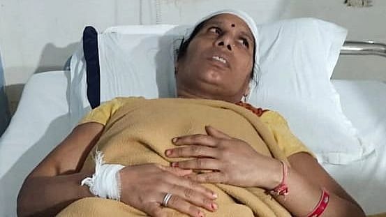 Indore: Men carrying sticks enter house and attack woman - Vimarsana News