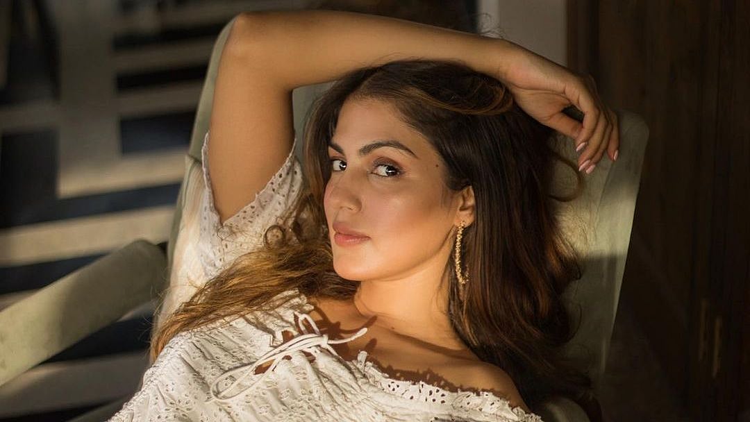Rhea Chakraborty to make her Bengali film debut? Here's what we know - Vimarsana News