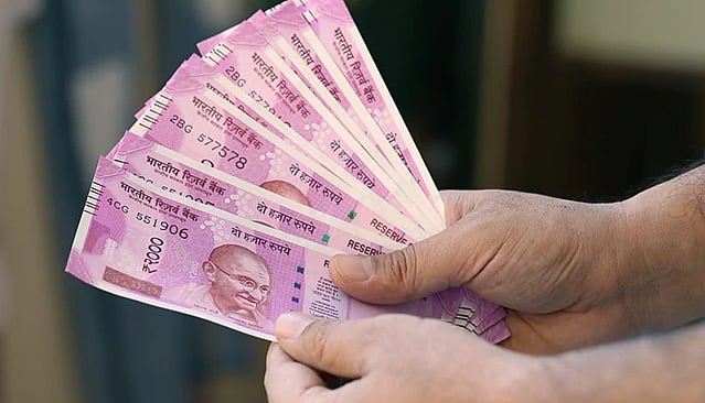 Kerala man wins Rs 1 crore before selling house to pay debt - Vimarsana News
