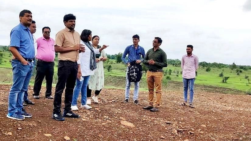 Khandwa: Central team reviews work under Amrit Sarovar Mission - Vimarsana News
