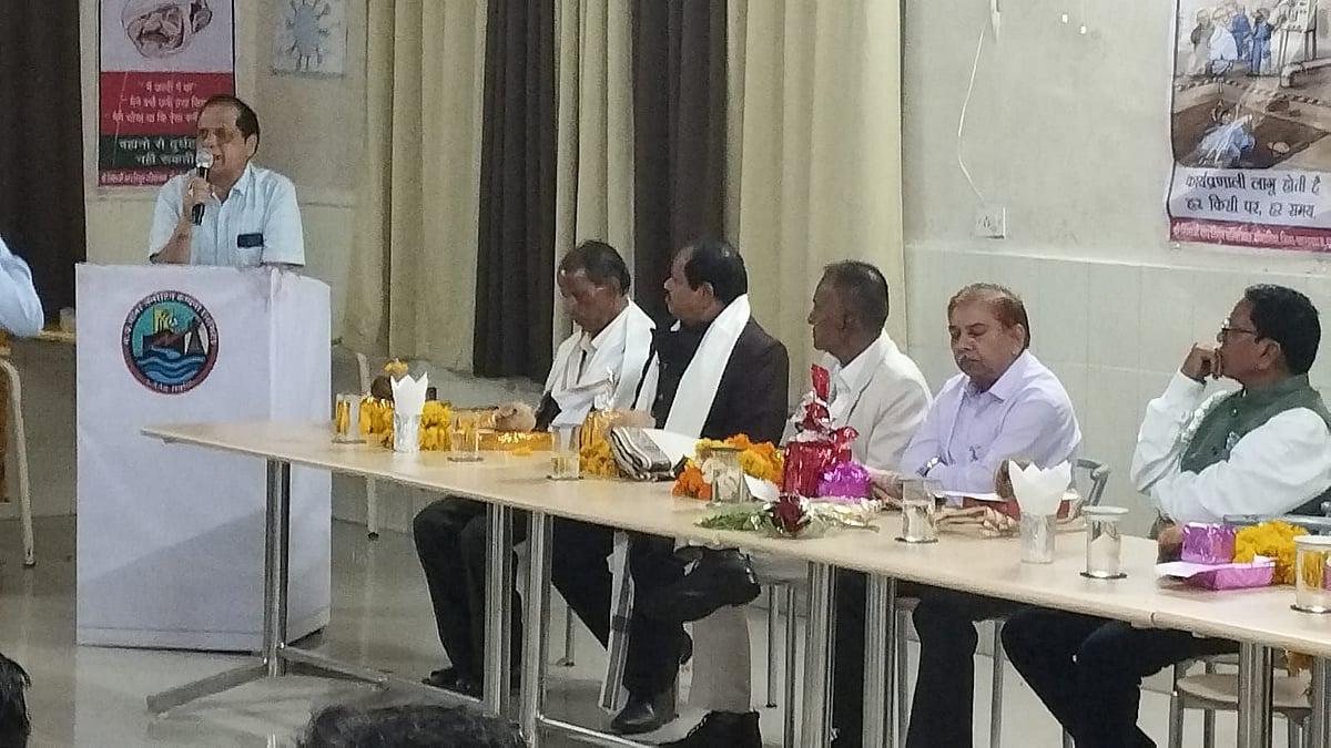 Beed: Farewell to Singaji's retiring employees - Vimarsana News