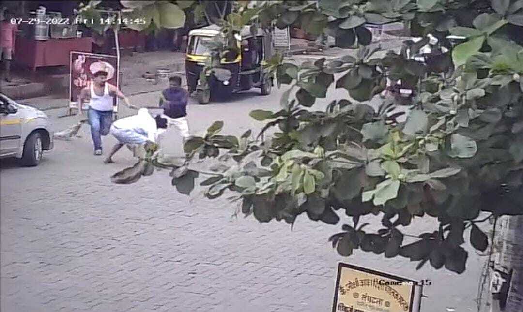 Thane: Two brothers attacked in broad daylight, one killed - Vimarsana News