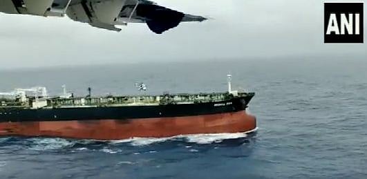 WATCH: Indian Coast Guard carry out rescue operation in Arabia Sea after distress call from vessel - Vimarsana News
