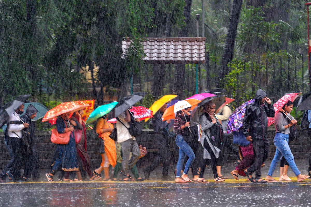 Mumbai weather update: IMD predicts moderate rain, strong wind in city & suburbs - Vimarsana News