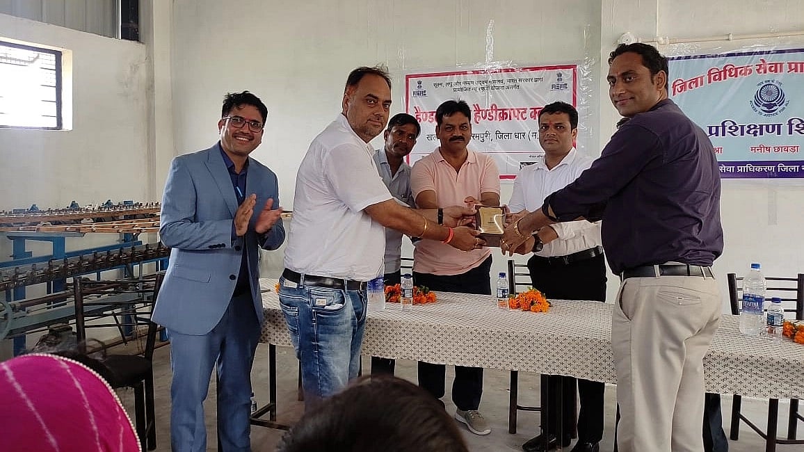 Dhamnod: Legal literacy camp held at Khalghat Handloom and Handicraft Cluster - Vimarsana News