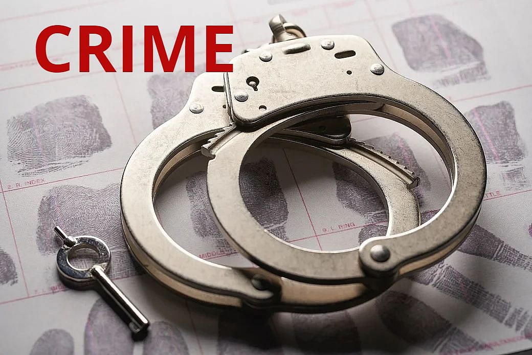 Pune: After car chase on highway, gang of armed robbers loot Rs 3.60 cr - Vimarsana News