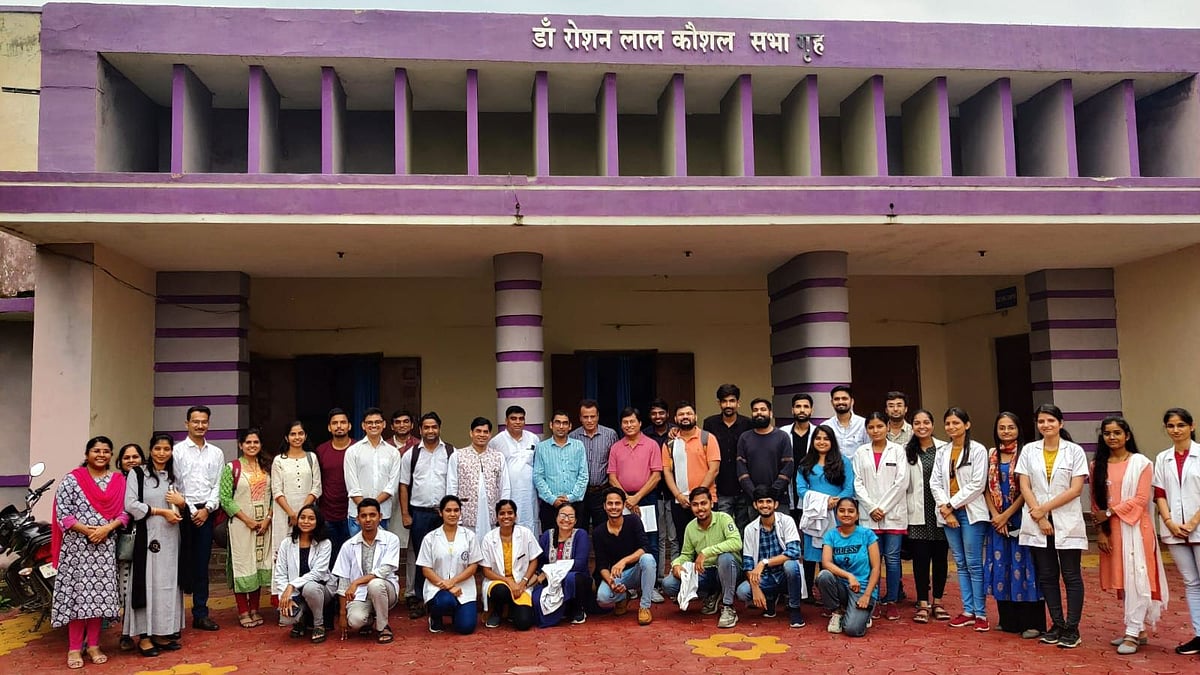 Mhow Patriotic song competition held at Veterinary College