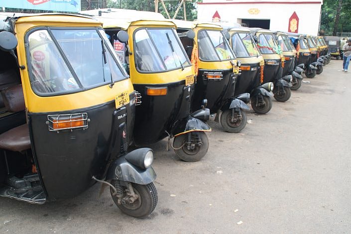 Mira-Bhayandar: Auto drivers fined for refusing ferries to passengers, nearly Rs. 4L collected in 2022 - Vimarsana News