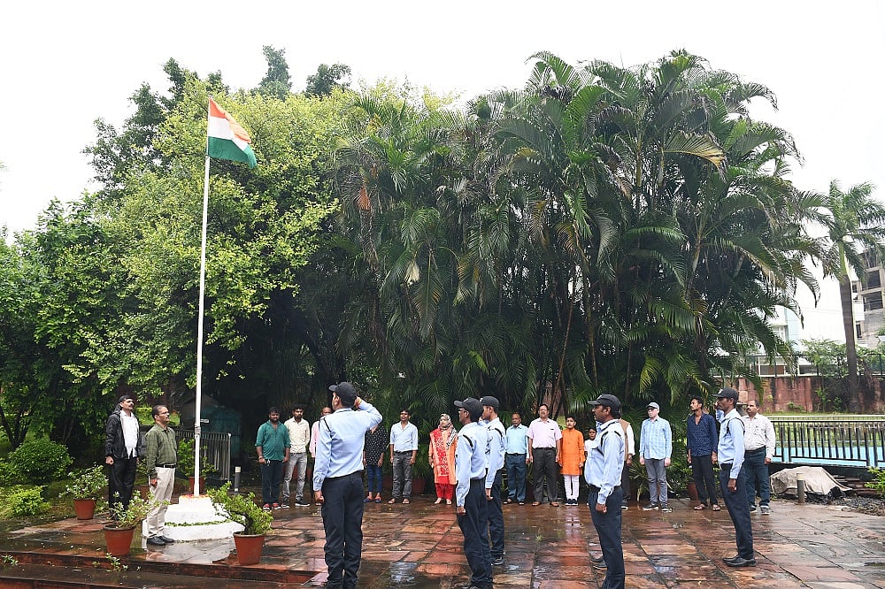 75th I-Day: RMNH decorated with hundreds of national flags under 'Har Ghar Tiranga' - Vimarsana News
