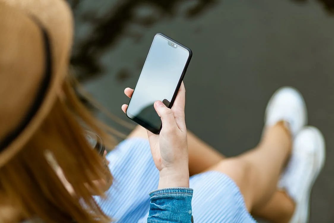 India's monthly cell phones exports touch $1 billion - Vimarsana News
