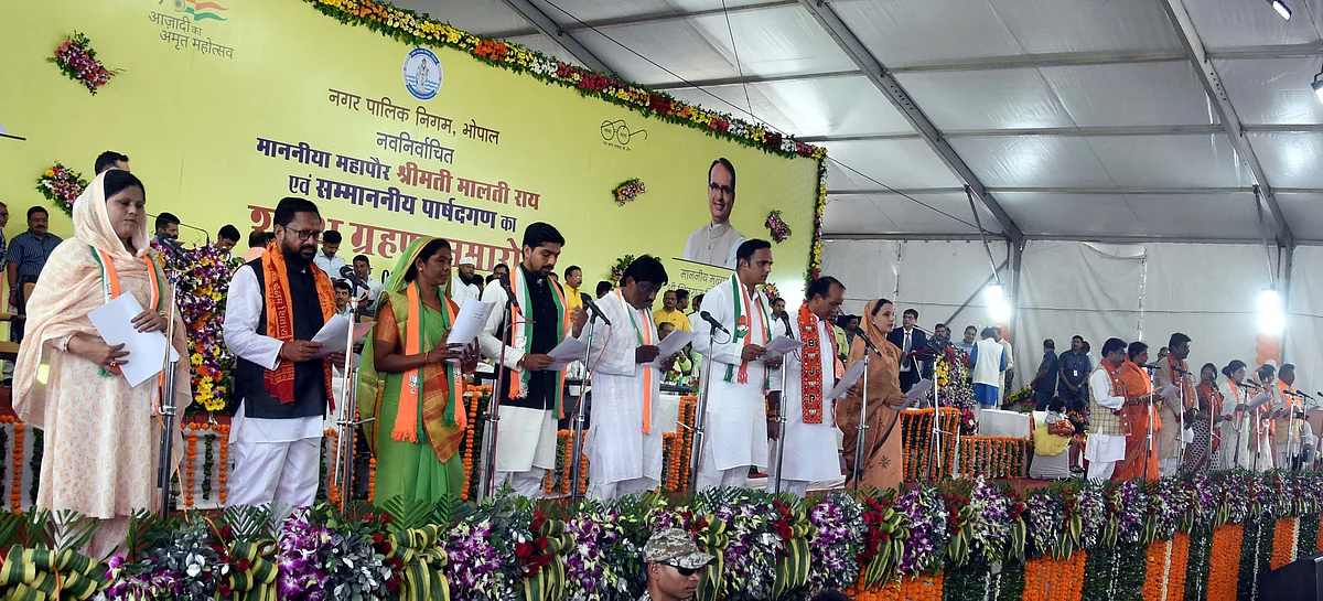 BMC 85 corporators taking oath of office and secrecy in a ceremony held at ISBT on Friday. D