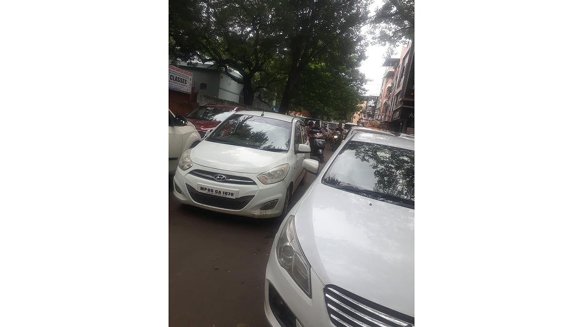 Mhow: Chaotic traffic drives people to exasperation - Vimarsana News
