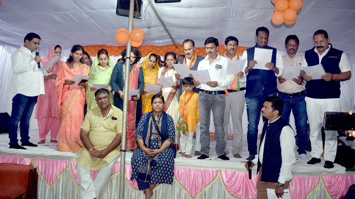 Newly elected council takes oath in Mhowgaon - Vimarsana News