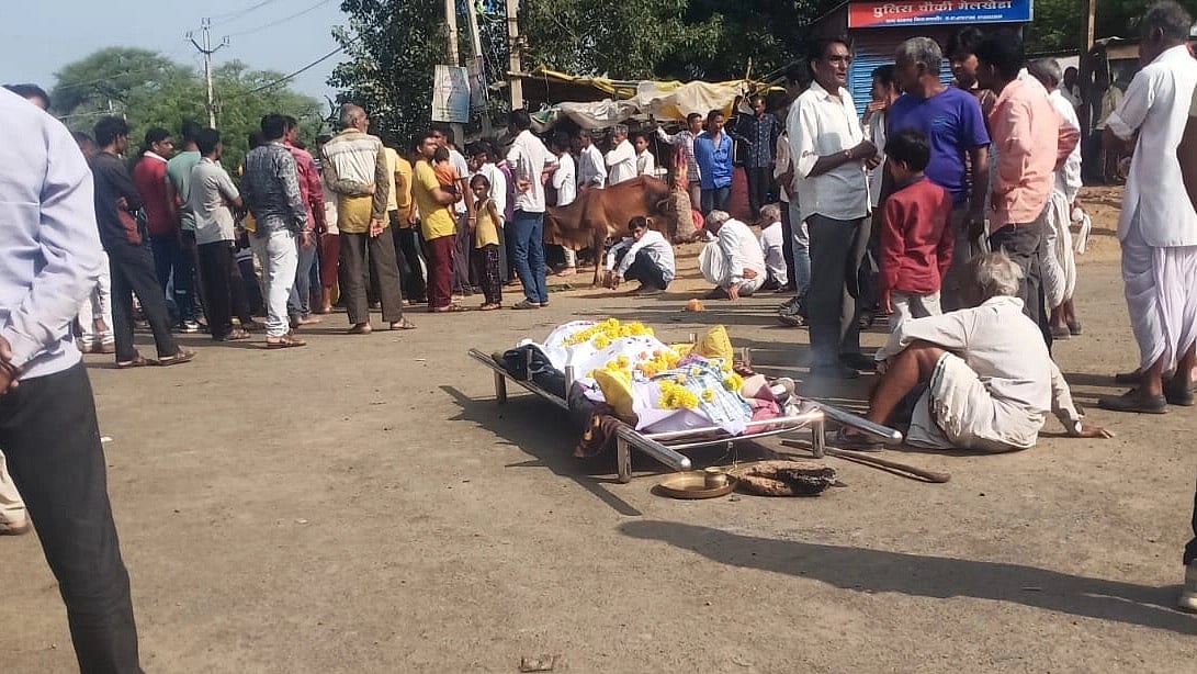 MP: Youth in Shamgarh dies post-arrest, kin accuse police-brutality - Vimarsana News