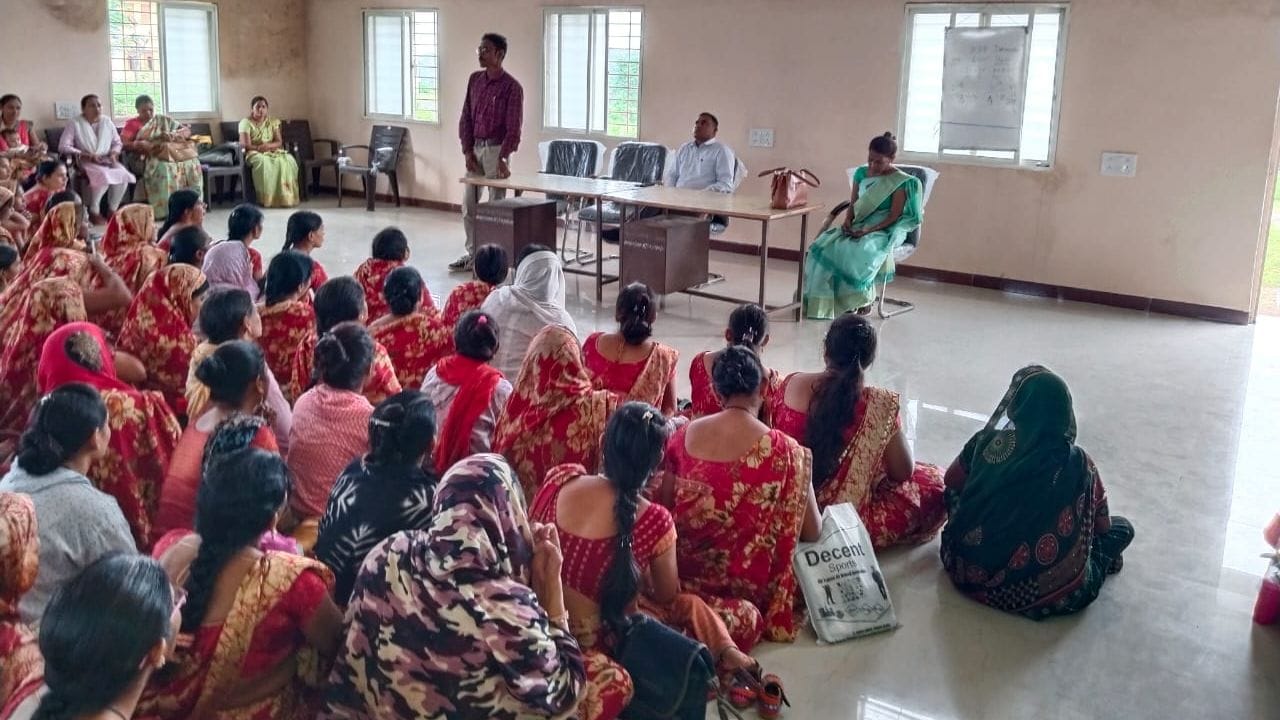 Sardarpur officials directed to provide nutritious food at aganwadi