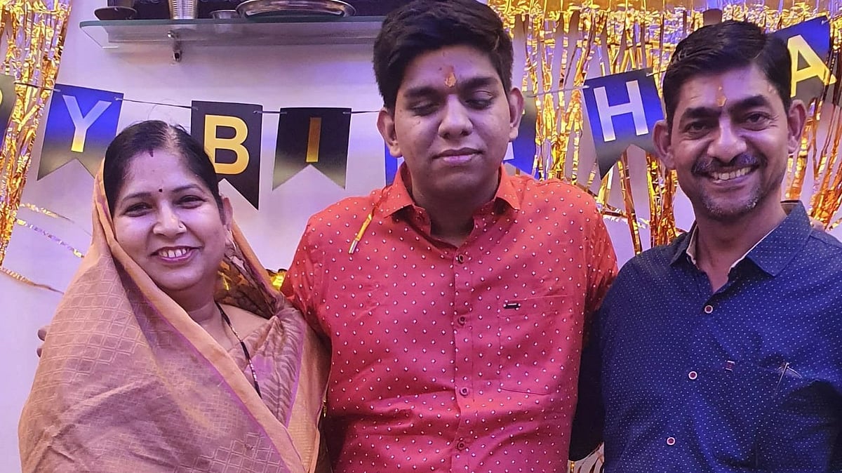 Indore: Rs 47 lakh Microsoft package for visually impaired student - Vimarsana News