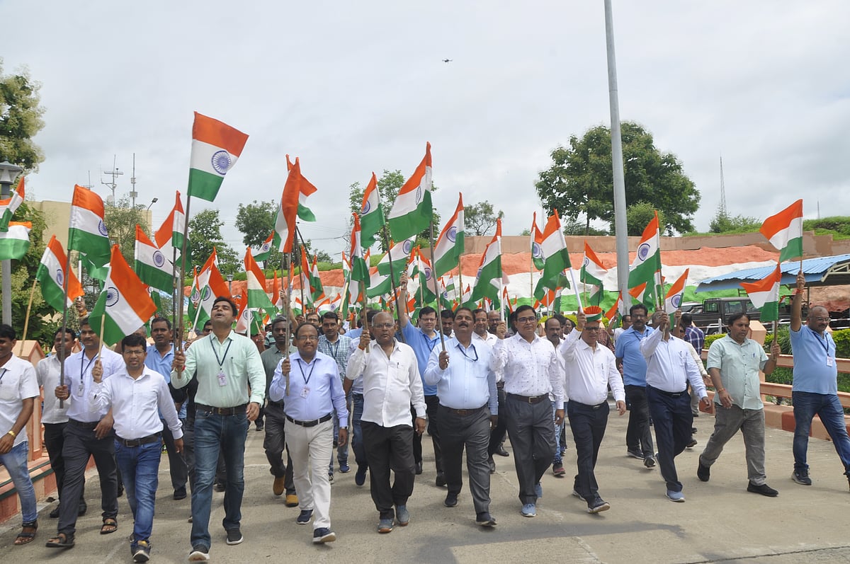 Azadi Ka Amrit Mahotsav: NHDC employees take out Tricolour rally - Vimarsana News