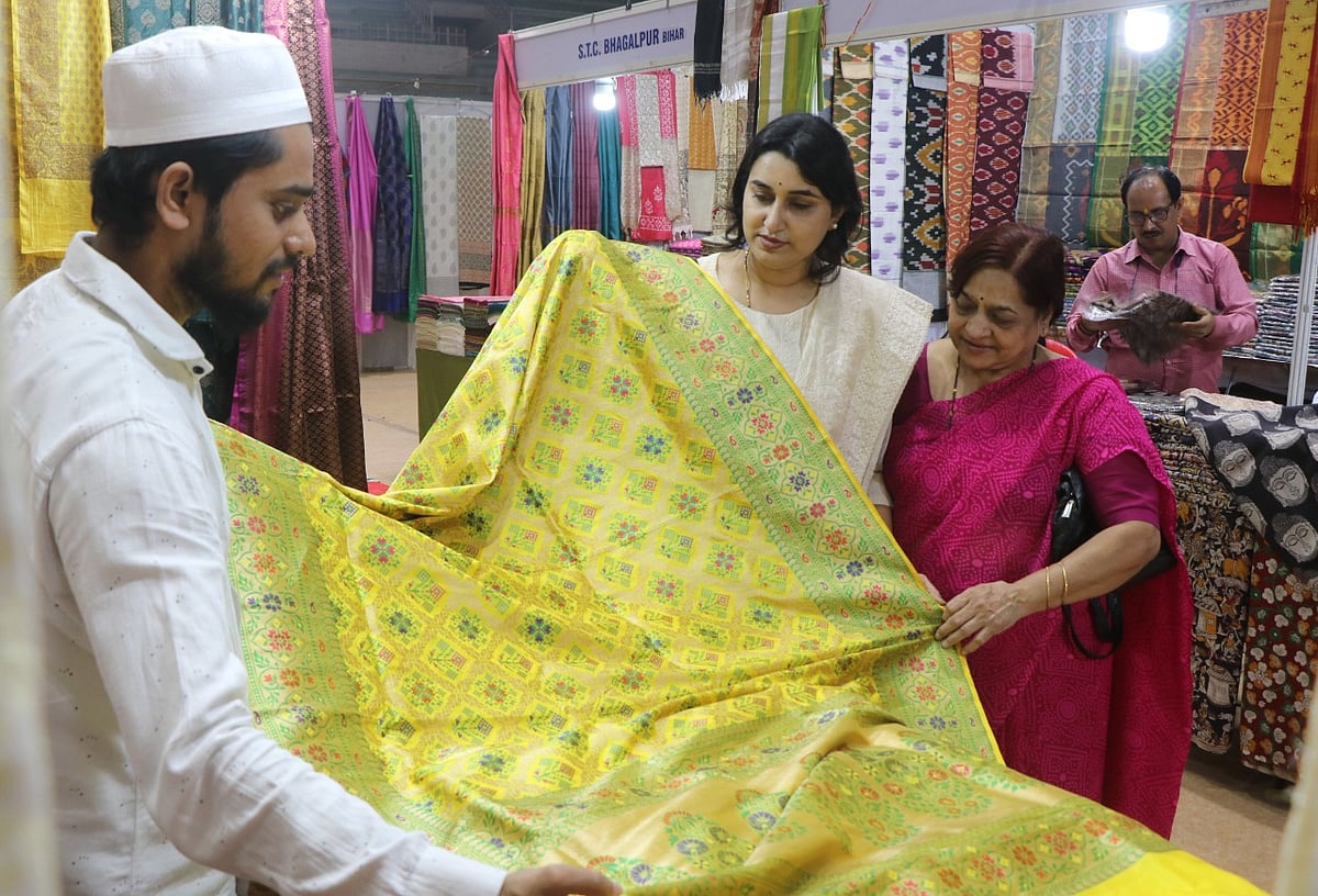 Pure Handwoven Banarasi Sarees - Tilfi
