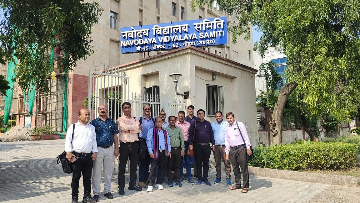 Sanawad: Lok Sabha Petitions Committee recommends pension to Navodaya workers - Vimarsana News