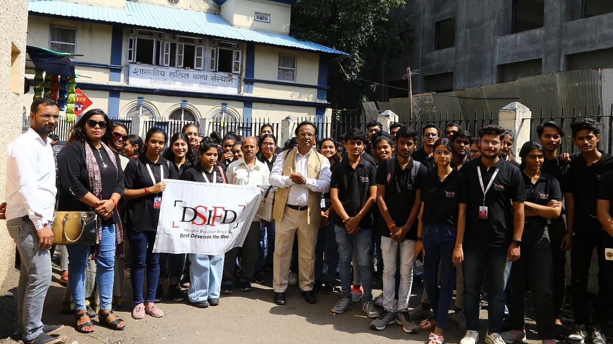 Indore: DSIFD students take part in Heritage Walk on World Tourism Day - Vimarsana News