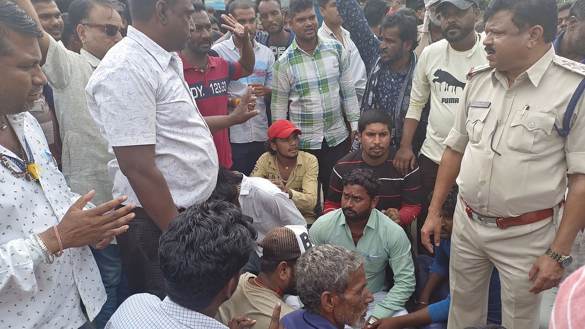 Alot: Sanitation workers call for action against councillor for casteist slurs - Vimarsana News