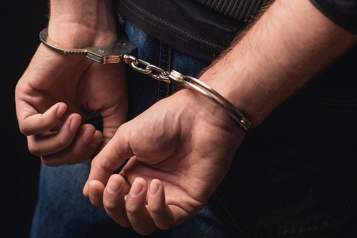 Mumbai: Two wanted for murder in Bihar held at Juhu - Vimarsana News