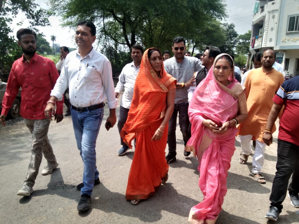 Mandsaur Municipal Chief Conducts Surprise Inspection Of Civic Office Mandsaur municipal chief conducts surprise inspection of civic office