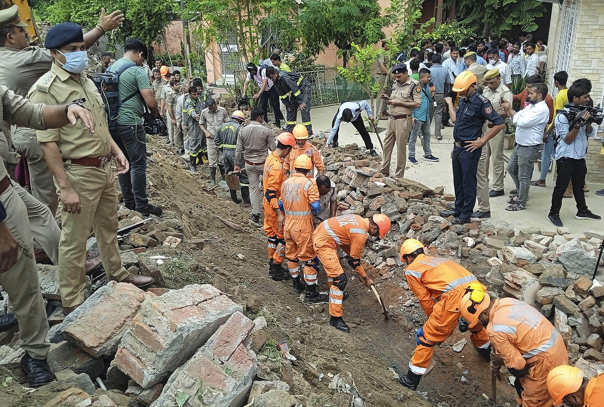 Noida: 4 dead, 9 injured as wall collapses in Sector 21, rescue op underway - Vimarsana News