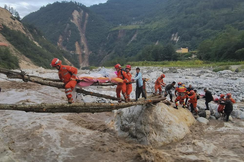China: Sichuan under lockdown, hit with deadly earthquake; 46 dead; Residents stuck inside their houses; videos viral - Vimarsana News