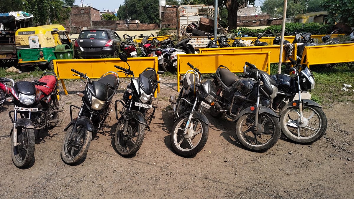 Indore: Three minor boys caught with three stolen bikes - Vimarsana News