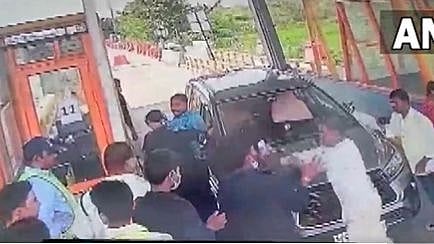 On Camera: TRS leader beat toll plaza staff over toll demand, vandalize booth - Vimarsana News