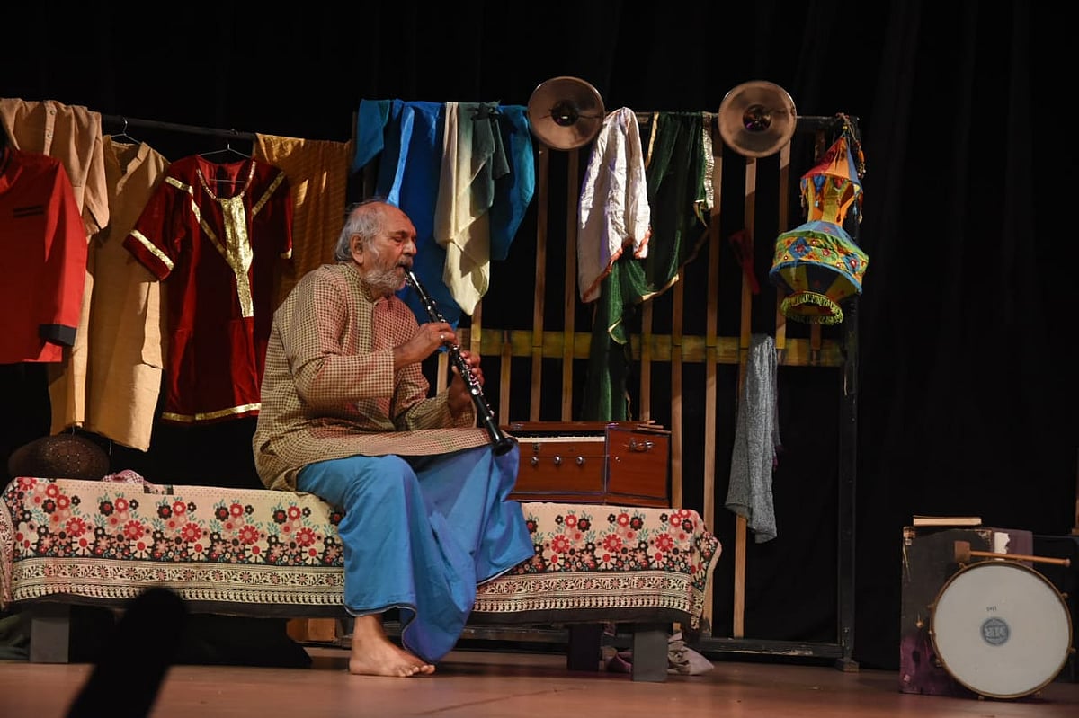 Bhopal: Play Band Master staged at 18th Rashtriya Rang Aalap Natya Mahotsav - Vimarsana News