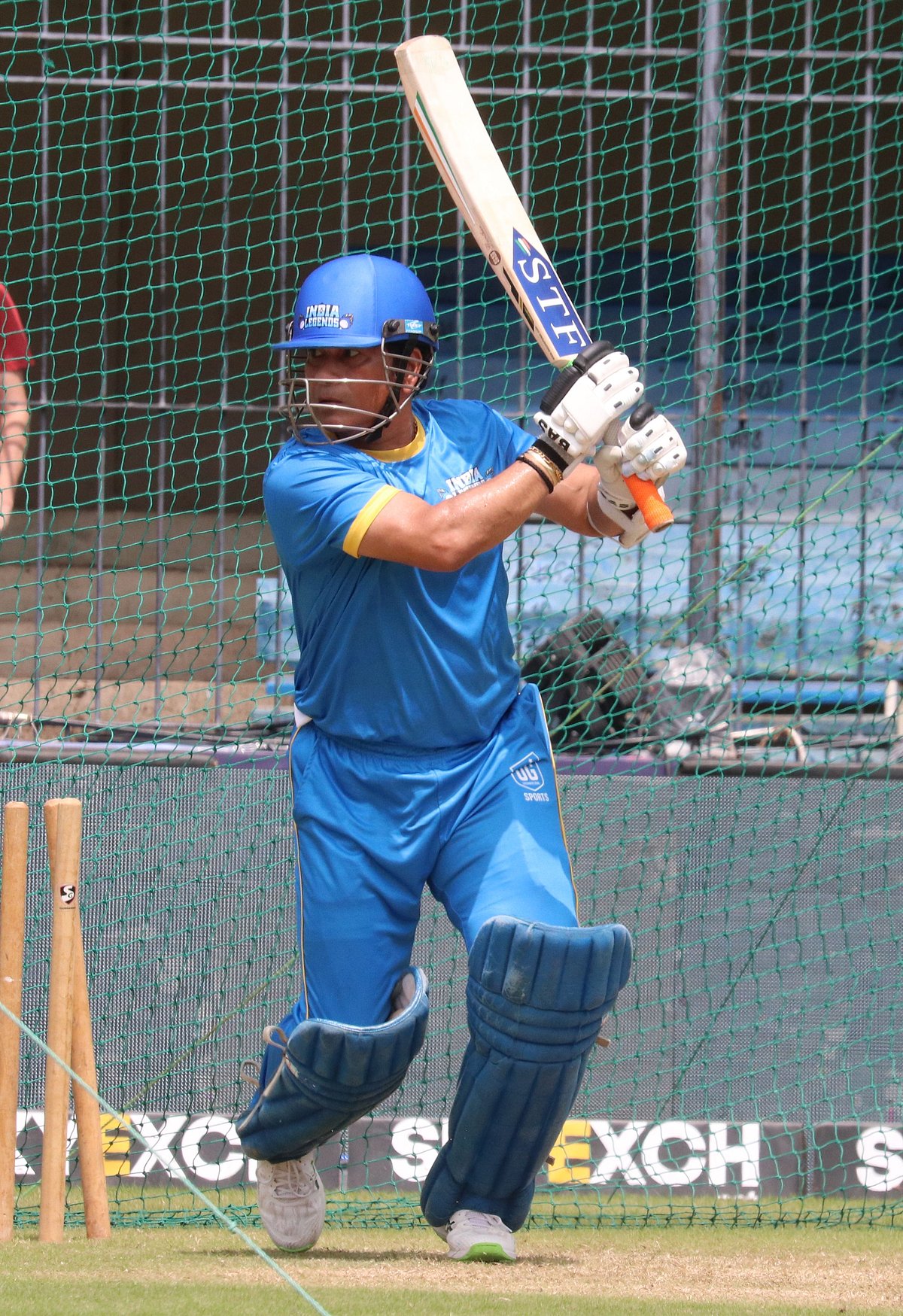 Indore: People's expectations run high when we take the field, says Sachin - Vimarsana News