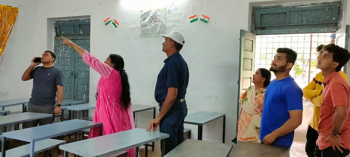 Sardarpur: SDM bars teaching in dilapidated school - Vimarsana News