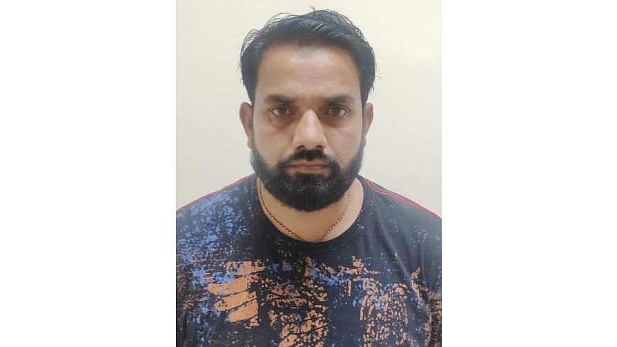 Ujjain: Youth arrested for making fake VU mark sheets - Vimarsana News