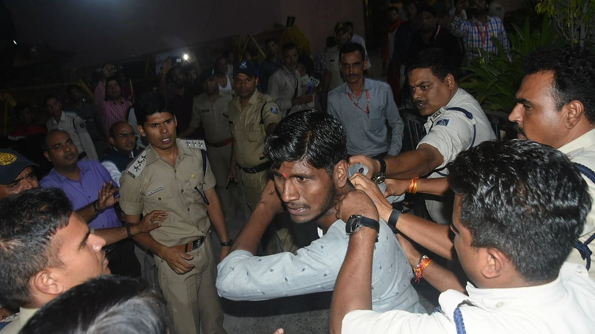 LATHI-CHARGE AGAINST BAJRANG DAL ACTIVISTS; THE FALLOUT - Vimarsana News