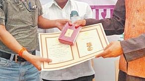 Neemuch: Agrawal community felicitates 180 winners - Vimarsana News