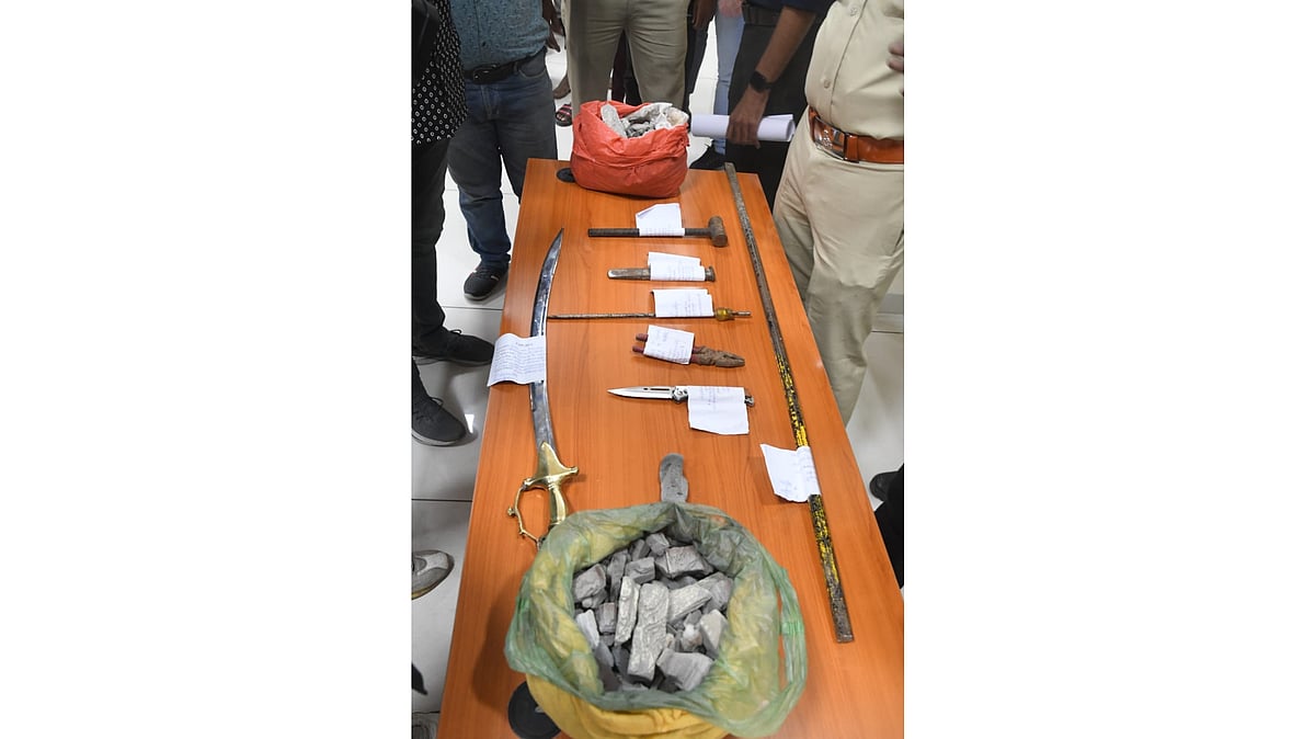Indore: Gang of five persons arrested for stealing Eeco car silencers - Vimarsana News