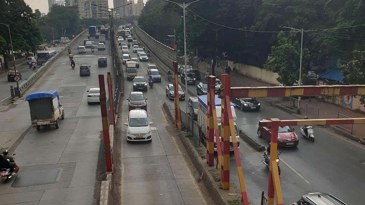 Mumbai: King's Circle bridge soon to get new height barricades with lights and warning sign boards after accident - Vimarsana News
