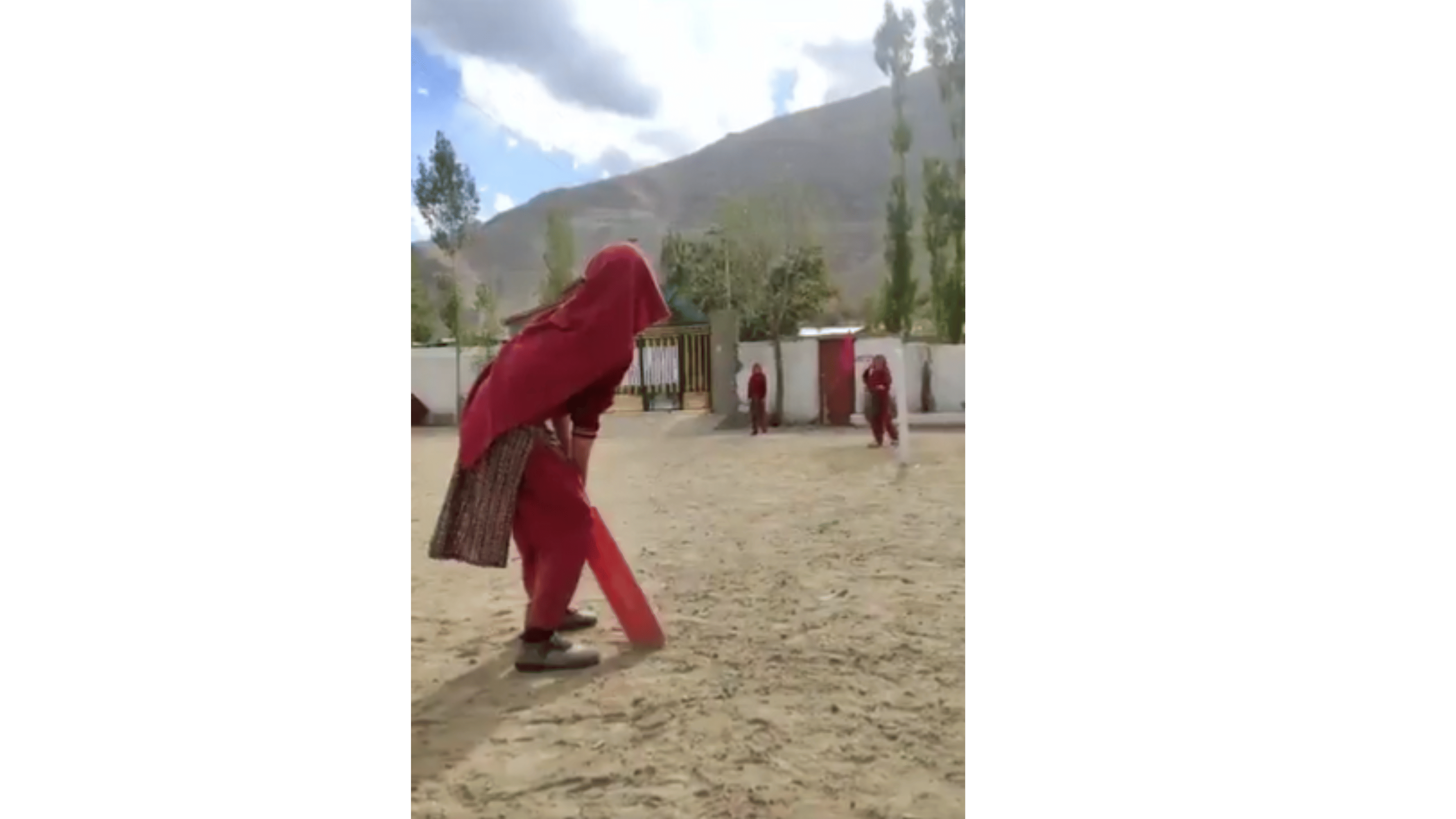 Watch Video Virat Kohli Wannabe Schoolgirl From Ladakh Bats Like Pro watch-video-virat-kohli-wannabe-schoolgirl-from-ladakh-bats-like-pro