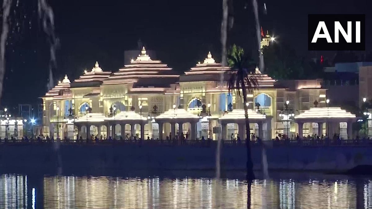 Ujjain: Devotees thrilled about 'Mahakal Lok', eager to enter - Vimarsana News