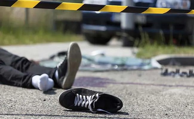 Mumbai: 26-year-old killed after concrete mixer truck rams into him - Vimarsana News