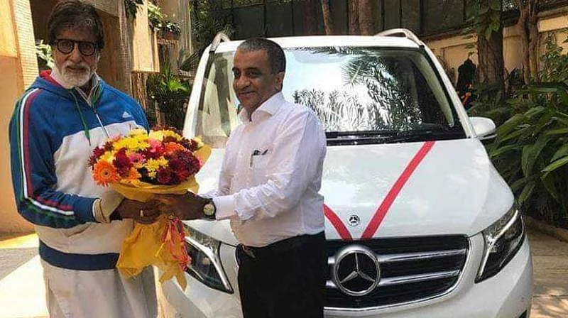 Amitabh Bachchan receiving Mercedes-Benz V-Class