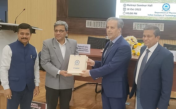 CERN scientist shares ALICE's achievements at IIT Indore - Vimarsana News